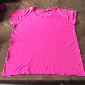 Lululemon swiftly tech pink top short sleeve 16 or 18